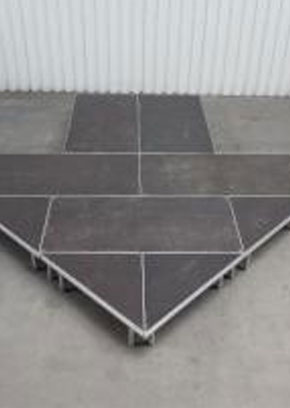 Triangle podium