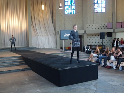 Catwalk with floortiles